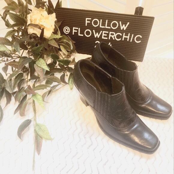 ANTONIO MELANI LEATHER BLACK BOOTIES SIZE 9M - Picture 1 of 6